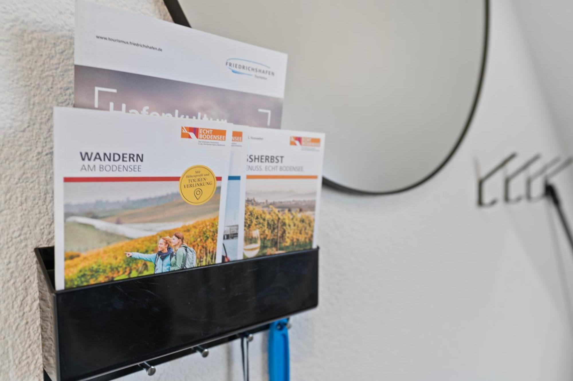Anytime - Ferienwohnungen Greta In Friedrichshafen Am Bodensee الغرفة الصورة